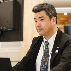 川邊　一正